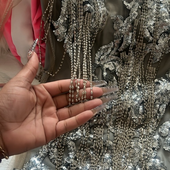 Custom made diamond bday dress - Picture 4 of 7